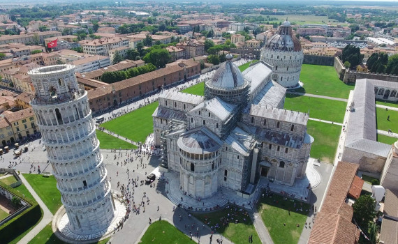 Til Pisa i autocamper