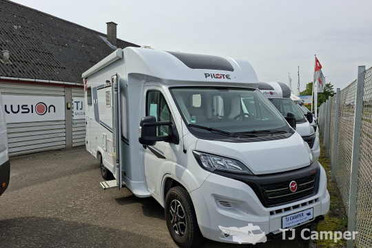 Pilote P 696GJ