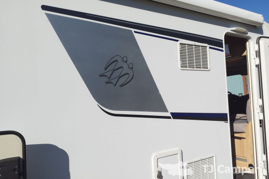 Knaus Sky TI 700 MEG