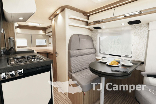 Malibu Van First Class  two rooms GT Skyview 640 LE RB - 500015166