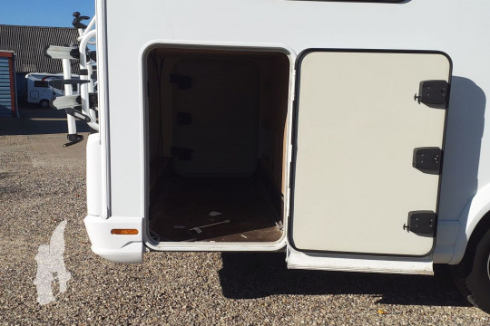 Knaus Sky TI 700 MEG