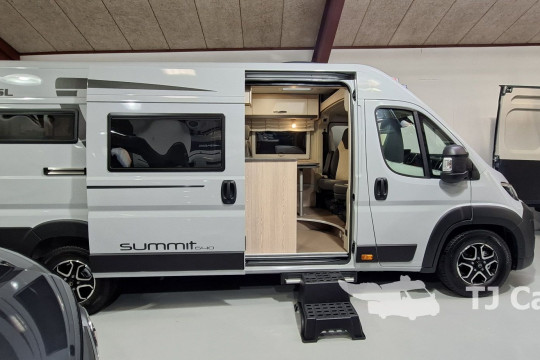 Pössl Summit 640 med Ruhl læder