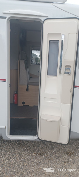 LMC Cruiser v 643 g 65 Years Edition