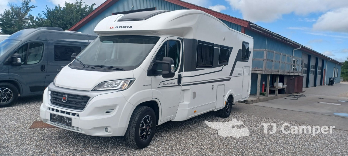 Adria Matrix 670 SL