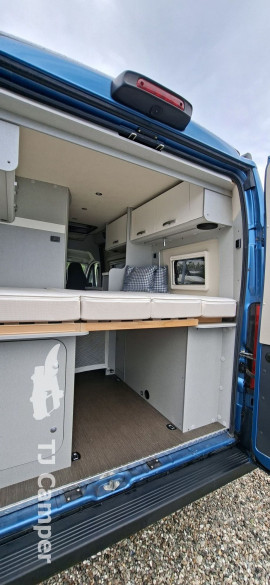 Hymer Free 540 med hævetag automatgear