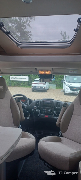 LMC Cruiser v 643 g 65 Years Edition