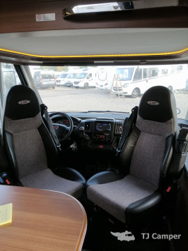 LMC Explorer I735