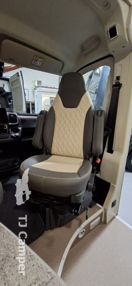 Pössl Summit 640 med Ruhl læder