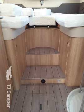 Knaus Sky TI 700 MEG