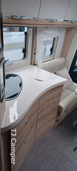 EuraMobil T726 EF Premium Plus