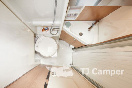 Malibu Van First Class  two rooms GT Skyview 640 LE RB - 500015166