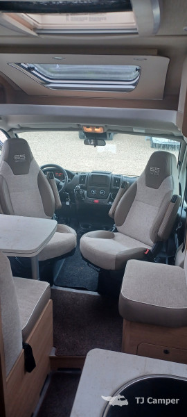 LMC Cruiser v 643 g 65 Years Edition