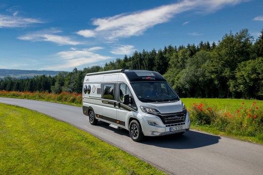 Malibu Van first class two rooms GT skyview 640 LE RB